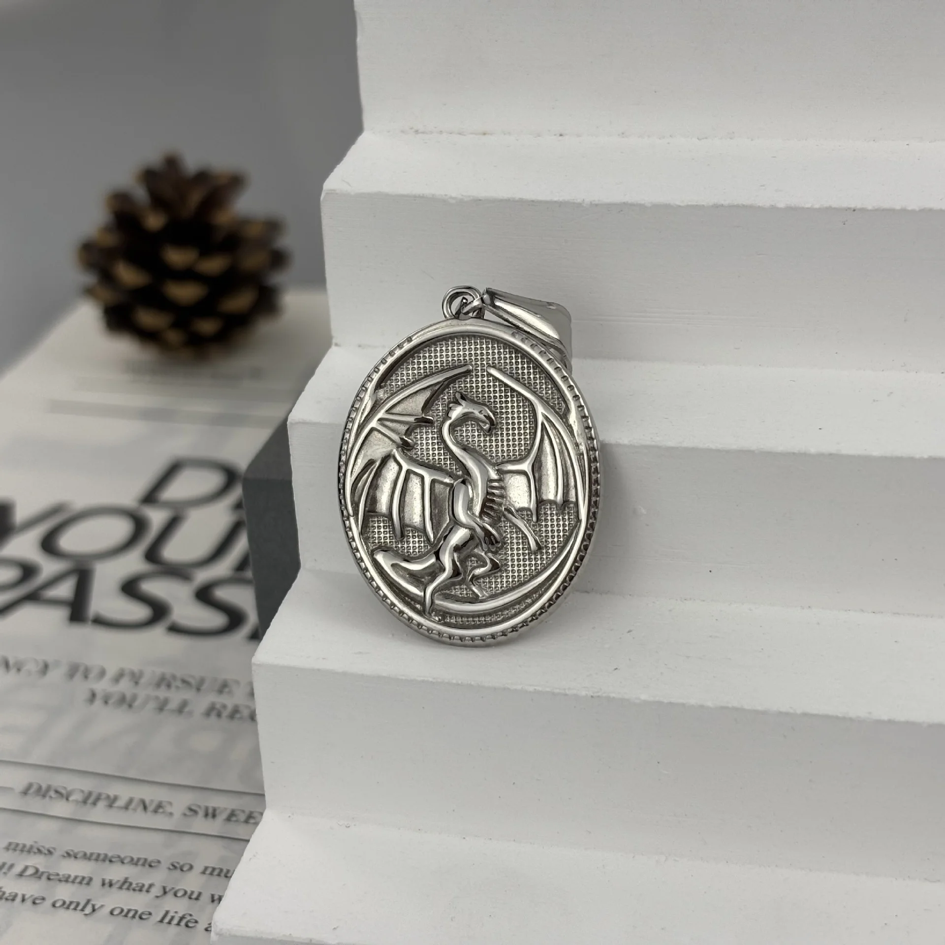 316L Stainless Steel Flying Dragon Oval Pendant Vintage Embossed Mythical Beast Charm Men Gothic Hip Hop Necklace Jewelry Gift