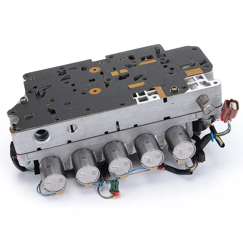 8F24 8F35 8-Speed وحدة التحكم في ناقل الحركة الأوتوماتيكي صمام التحكم في دائرة الزيت الجسم مع الملف اللولبي وتسخير الأسلاك لفورد