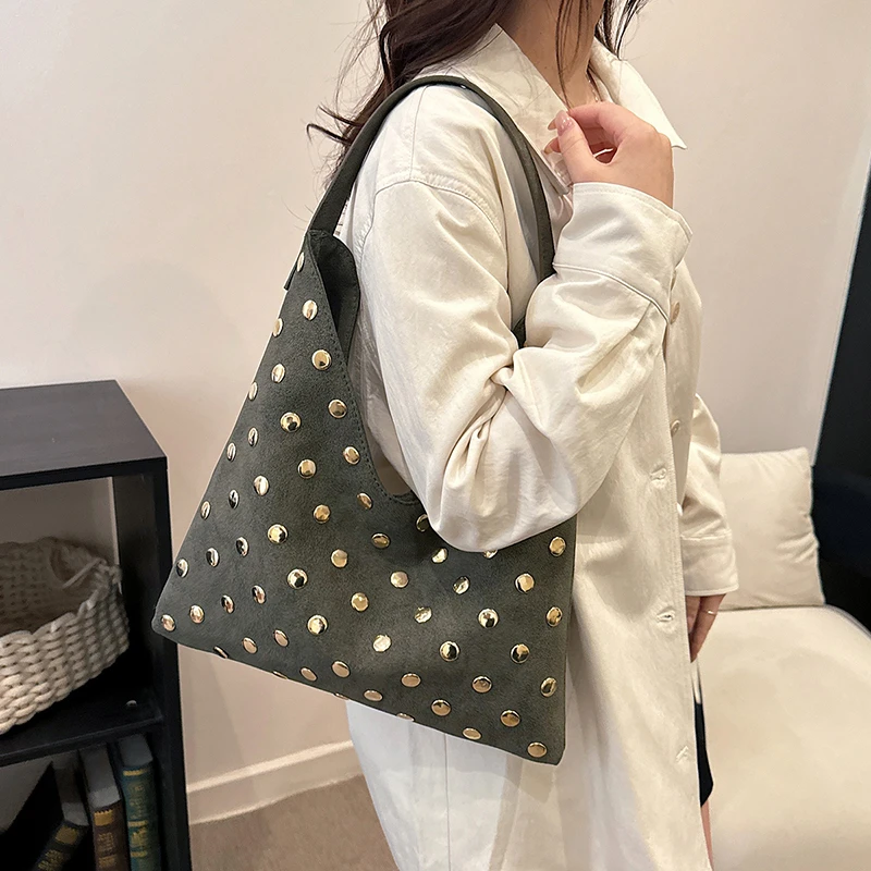 

Fashion Suede Solid Color Hasp Large Capacity Shoulder Bags 2026 High Quality Commuting Sweet Versatile Youth Women's Handbags