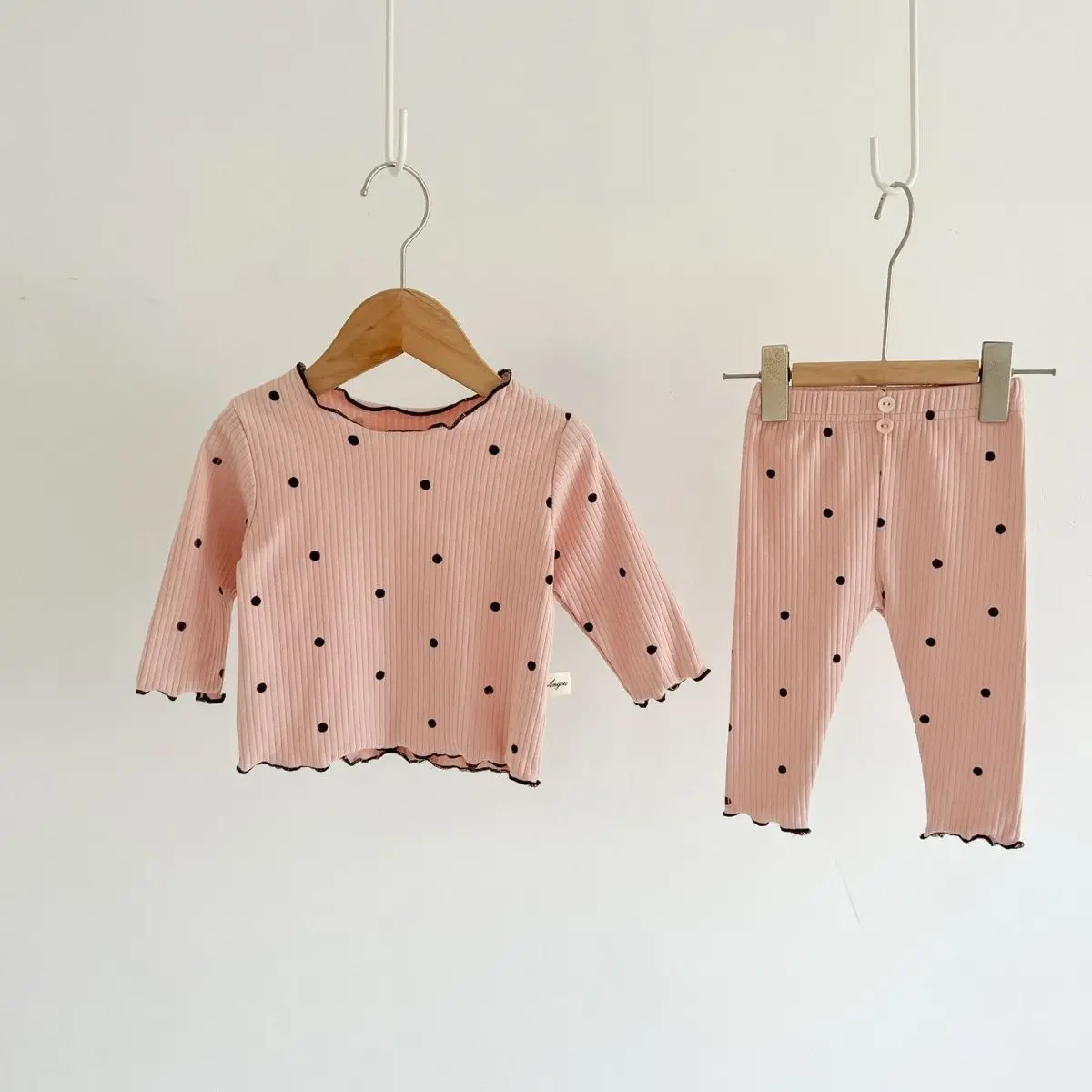 1-7 Jahre 2-teiliges Baby-Mädchen-Outfit mit langen Ärmeln, koreanische Mode, Frühling/Herbst, Eisseiden-Set für Kleinkinder, niedlicher Herz-Print, Kinderbekleidungs-Sets – Detail 9