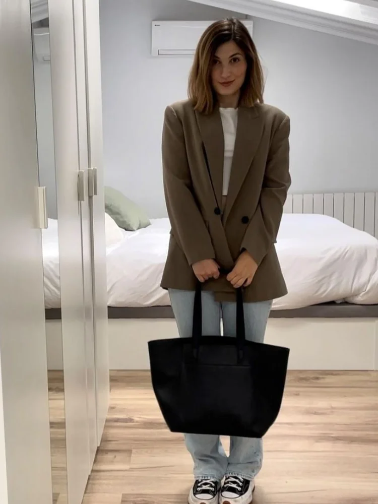 

Solid Lapel Loose Women Blazer Coat Casual V-neck Full Sleeve Button Suit Warm Jacket 2026 Daily High Street Fashion Outerwear