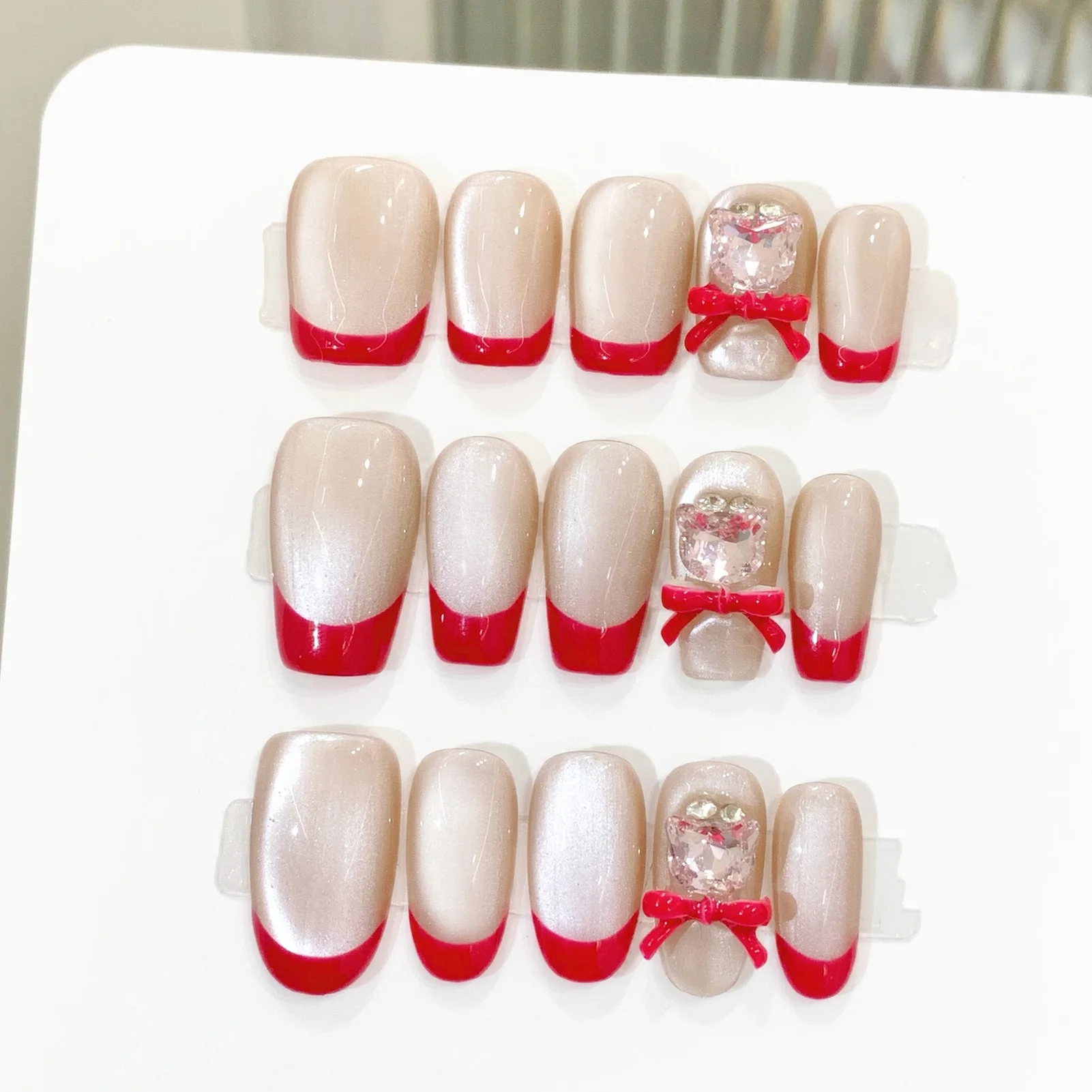 

10pcs Red French Style Handmade Fake Nails Shiny Cat's Eye Cure Bowknots Rhinestone Decor Press On Nails Ins Korean False Nail