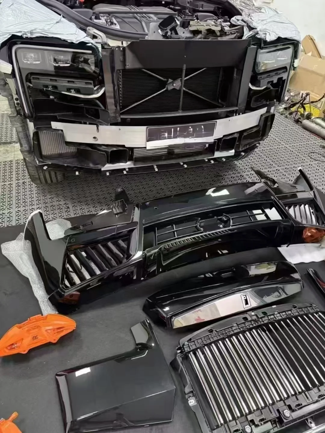 Upgrade to 2025 Cullinan Style Bodykit Body Kit Set with Headlamp Plug and Play for Rolls Royce Cullinan Body Kit Sets 2018-2024