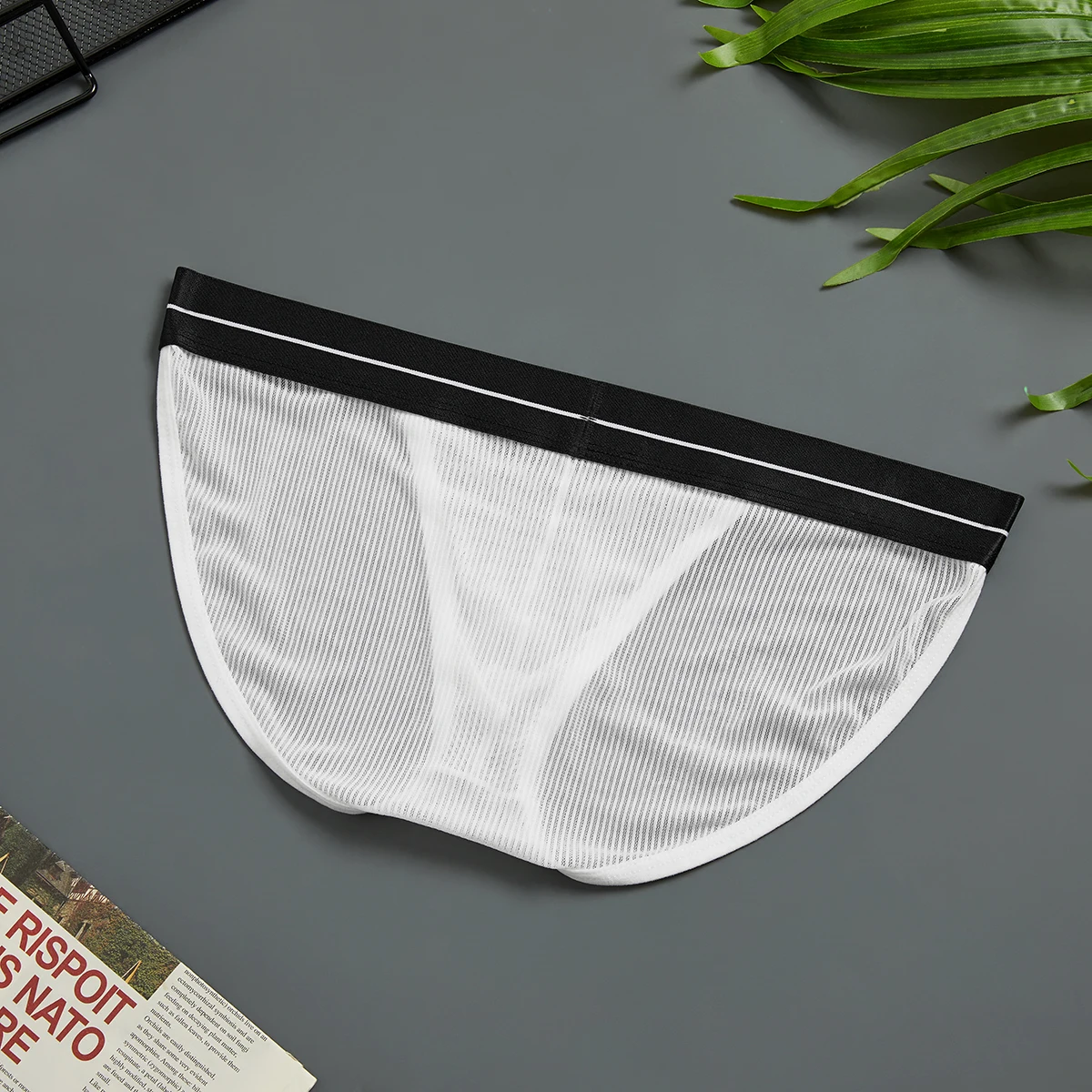 mens sexy underwear briefs gay sexy Comfortable and breathable mesh U-capsule design high elasticity white M L XL XXL GT407