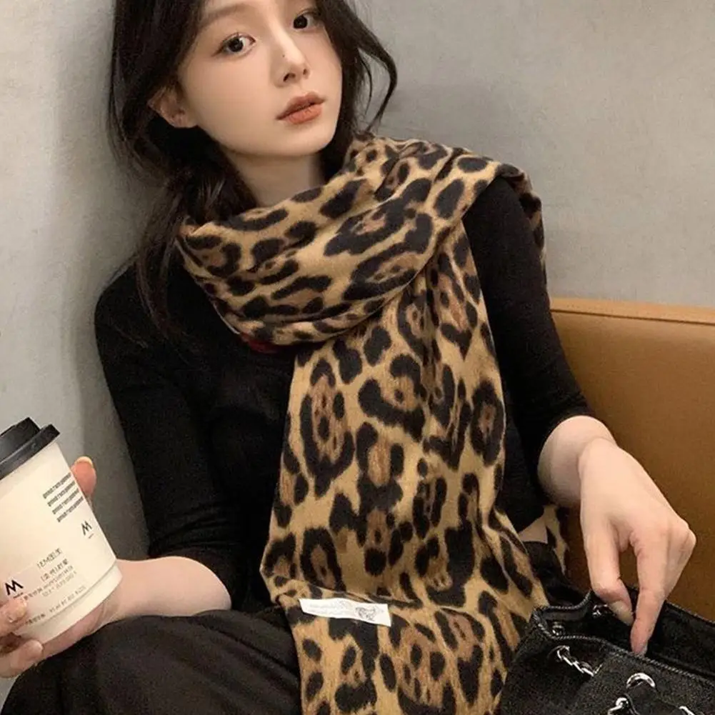 Leopard Print 2024 Winter Scarf For Women Classic Thickened Imitation Cashmere Print Fringe Shawl Stylish Versatile Warm Blanket