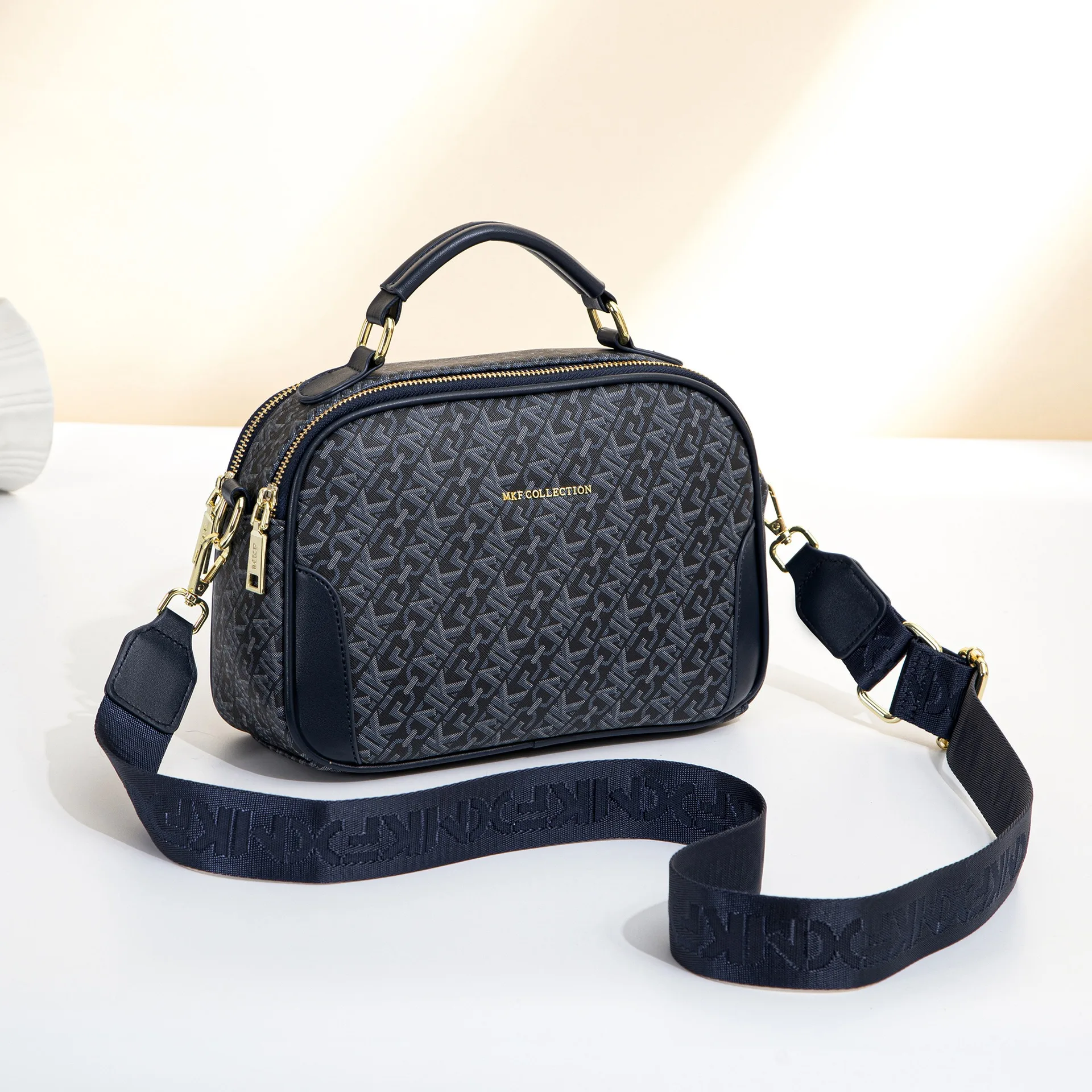 Borsa Vintage Monogram a Cupol - Leatherwork Letters recensione e prezzo