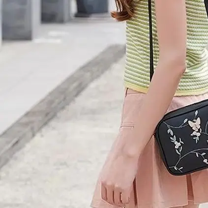 

2025 New Embroidered Small Square Bagfor Women PU Leather Shoulder Crossbody Bags Casual Phone Purse