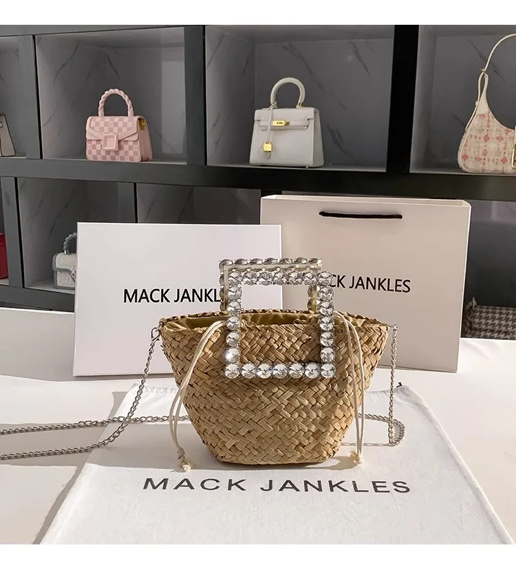 Straw Woven Handmade Bucket Bag Crystal Diamond Metal Handheld Women Handbag Lady Purse Shoulder Crossbody Bag Holiday Beach Bag