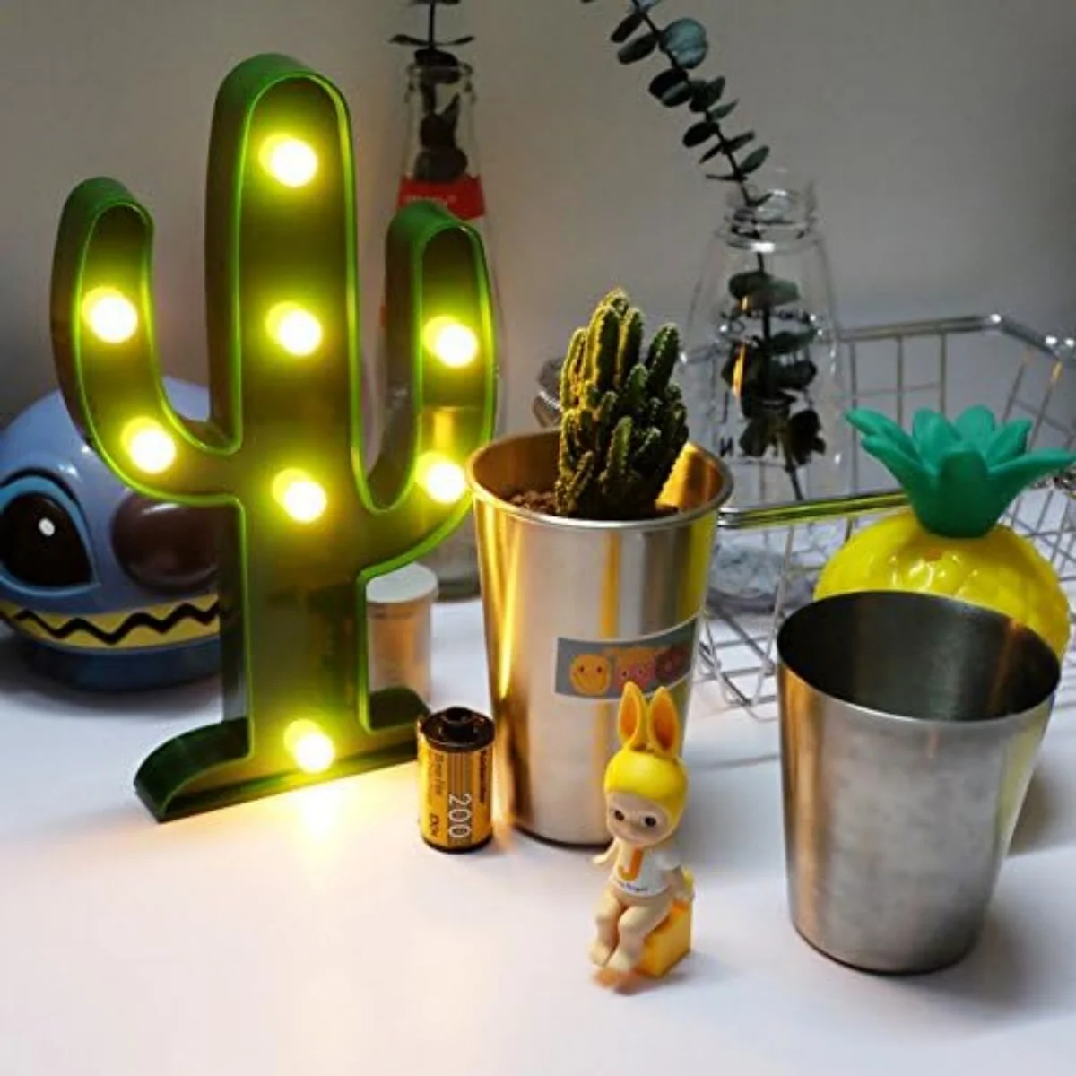 C5 Cactus Shaped Battery Operated Night Light Green Plastic Cactus Mini Table Lamp Wall Mountable Suitable For Bedroom Decor