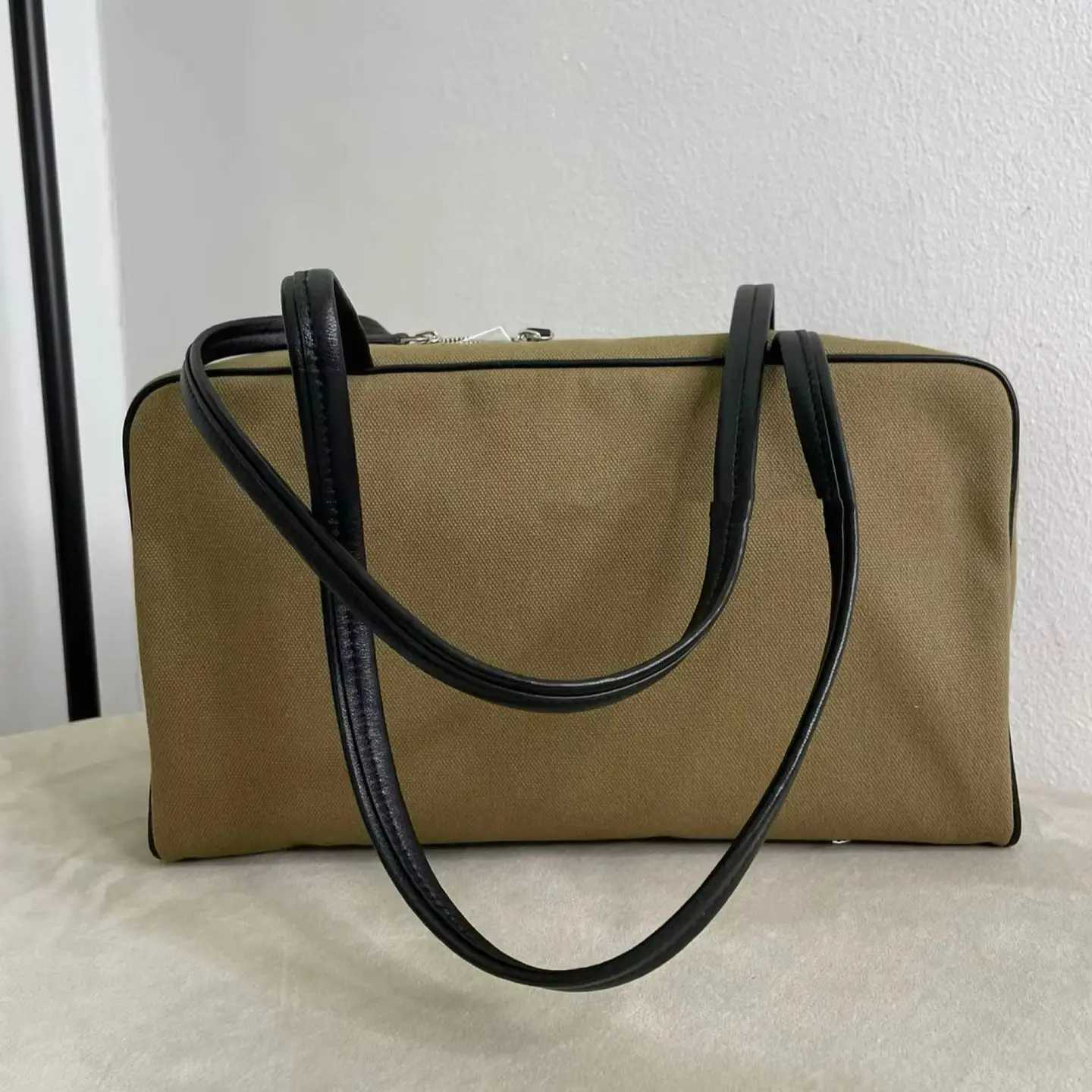sac-fourre-tout-classique-en-toile-souple-a-nouvelle-texture-pour-femme-ideal-pour-la-beaute-les-voyages-et-le-sport-en-exterieur