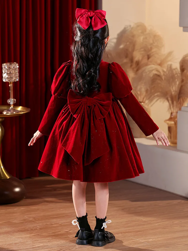 فستان بناتي شتوي جديد لعام 2025 مطرز من Hanfu Qipao ملابس حمراء للعام الصيني الجديد للأطفال فستان فتاة الزهور لحفلات الزفاف والسهرات