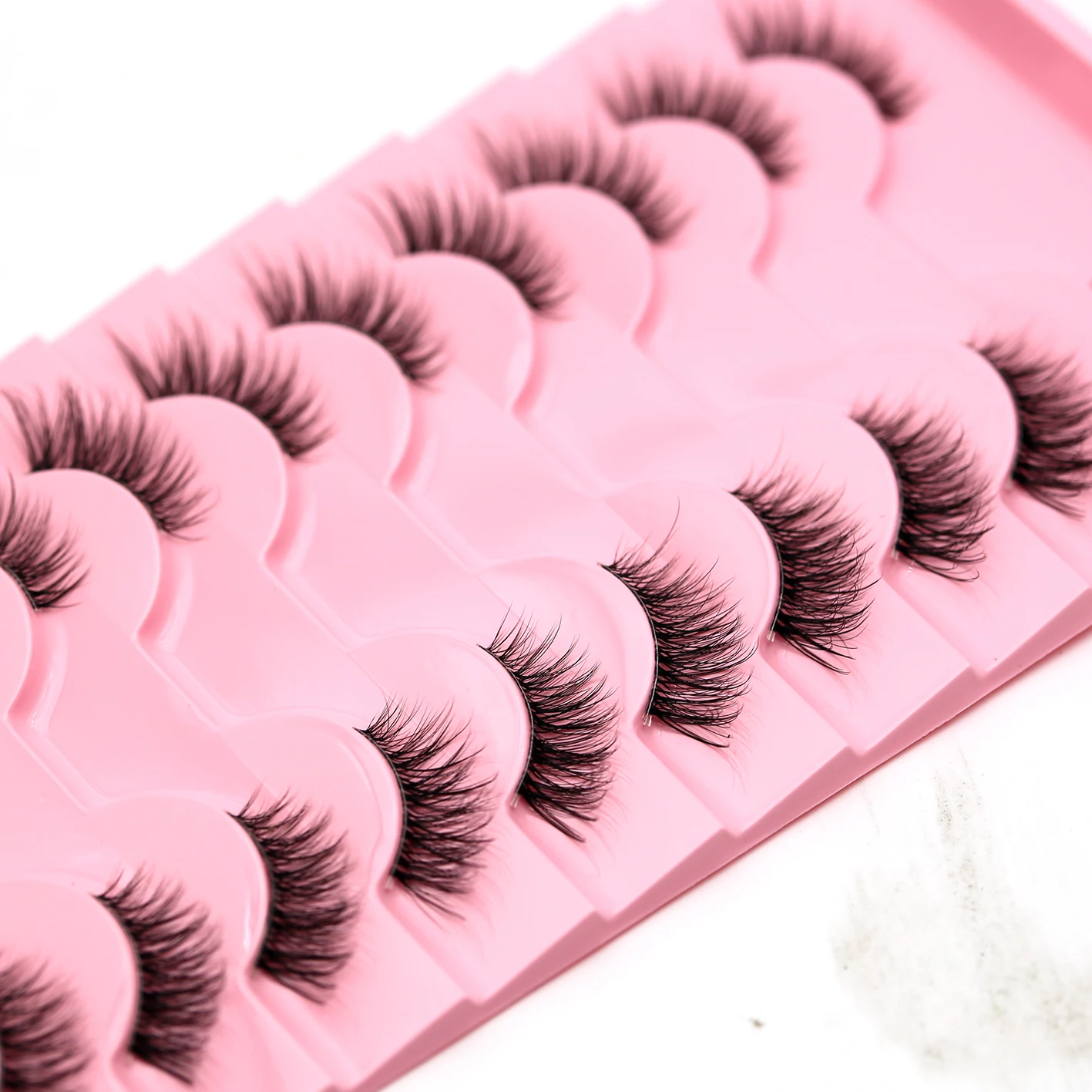 Mezze ciglia Estensioni mezze ciglia dall'aspetto naturale Ciglia finte durevoli per occhi Ciglia finte di facile applicazione