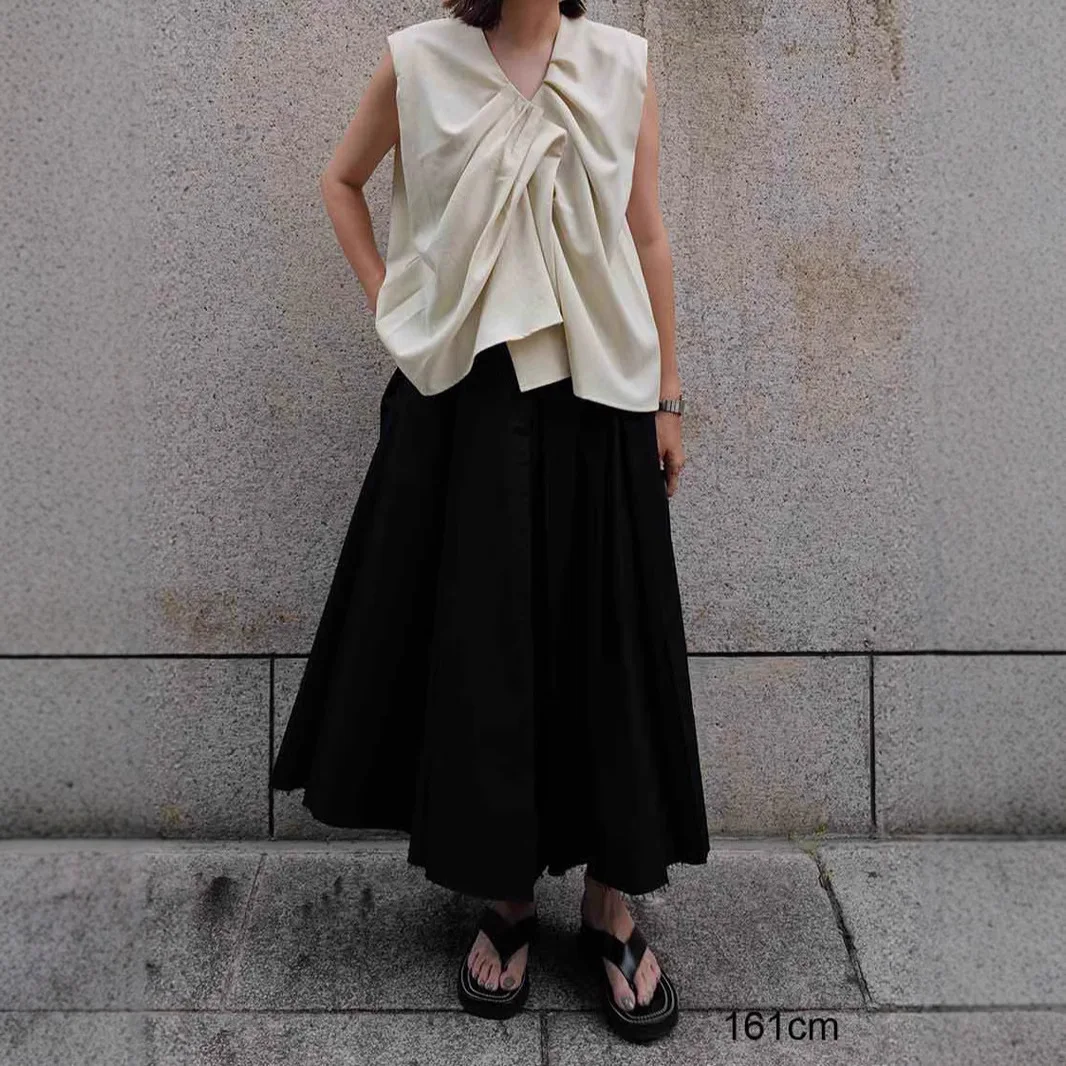 

Gagarich 2025 Summer New Japanese Style Design Twisted Sleeveless Top with Minimalist and Versatile Style, Casual Women Top