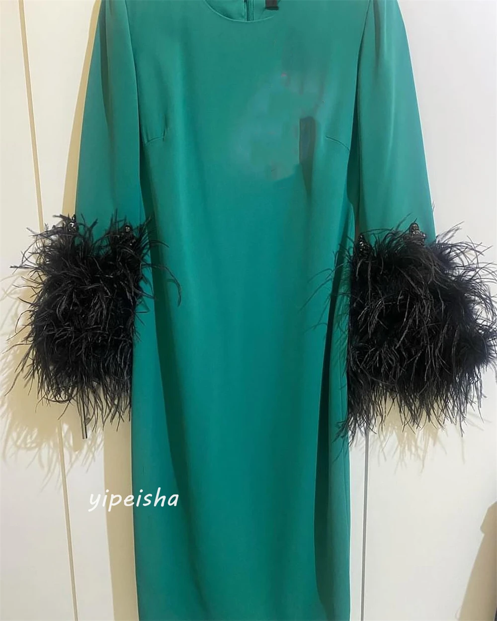 Jiayigong    Satin Feather Christmas A-line O-Neck Bespoke Occasion es Tea-Length