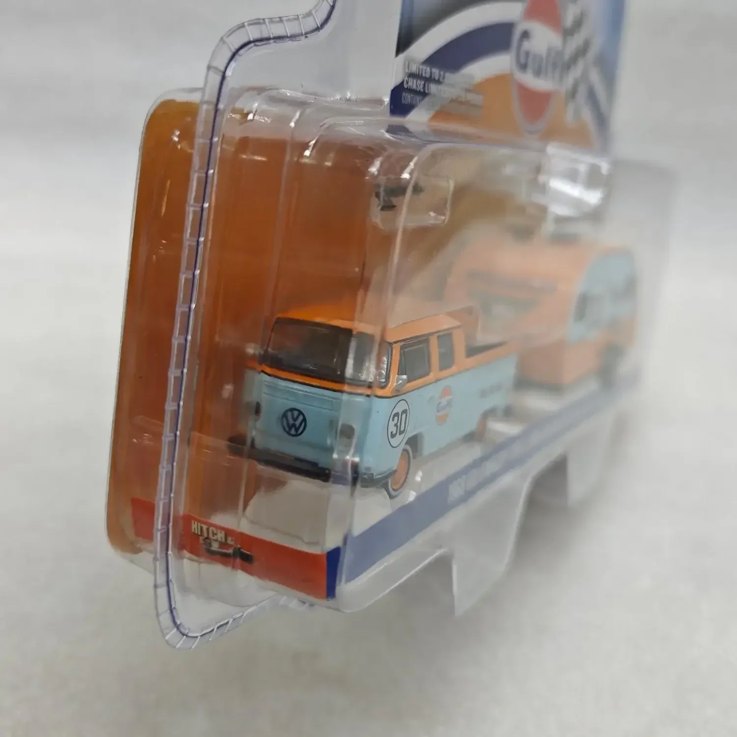 Luz verde 1:64 1968 Volkswagen T2 e reboque WINNIE DROP 2016 #   30 Gulf Oil Gulf Car Model Collection Presente para modelo de carro de brinquedos