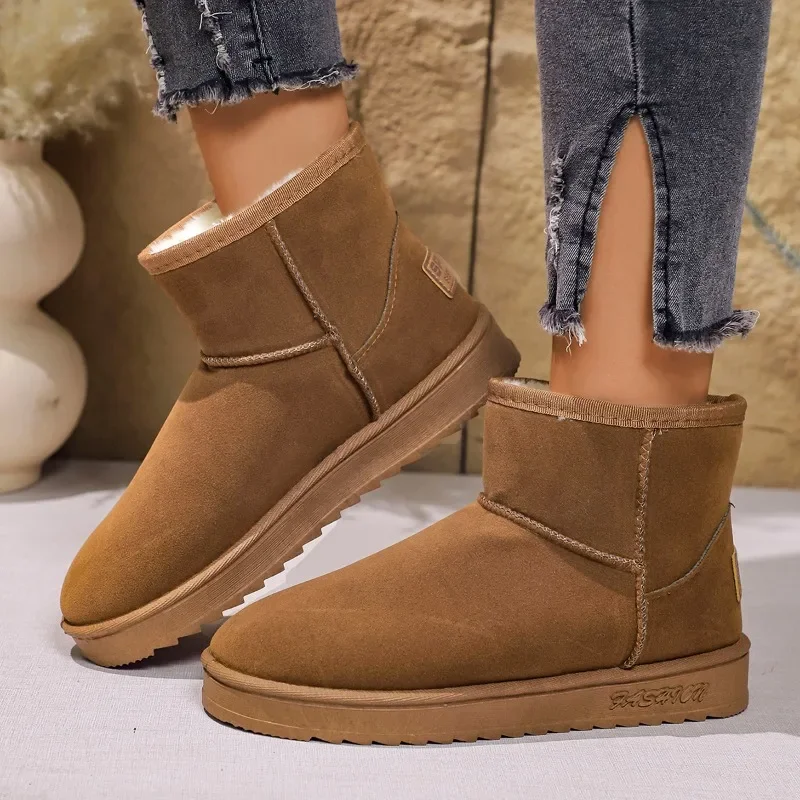 Botas de nieve de punta redonda para mujer, Zapatos de suela gruesa de Color sólido, Zapatos cálidos de algodón de talla grande, otoño e invierno, 2024