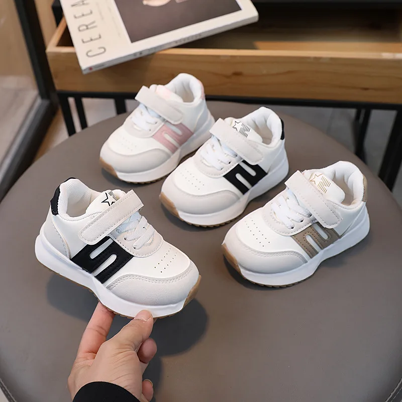 

2025 Spring New Leather Face Boys' Breathable Casual Shoes Soft soled Running Shoes Anti slip Velcro Girls' Sports Shoes
