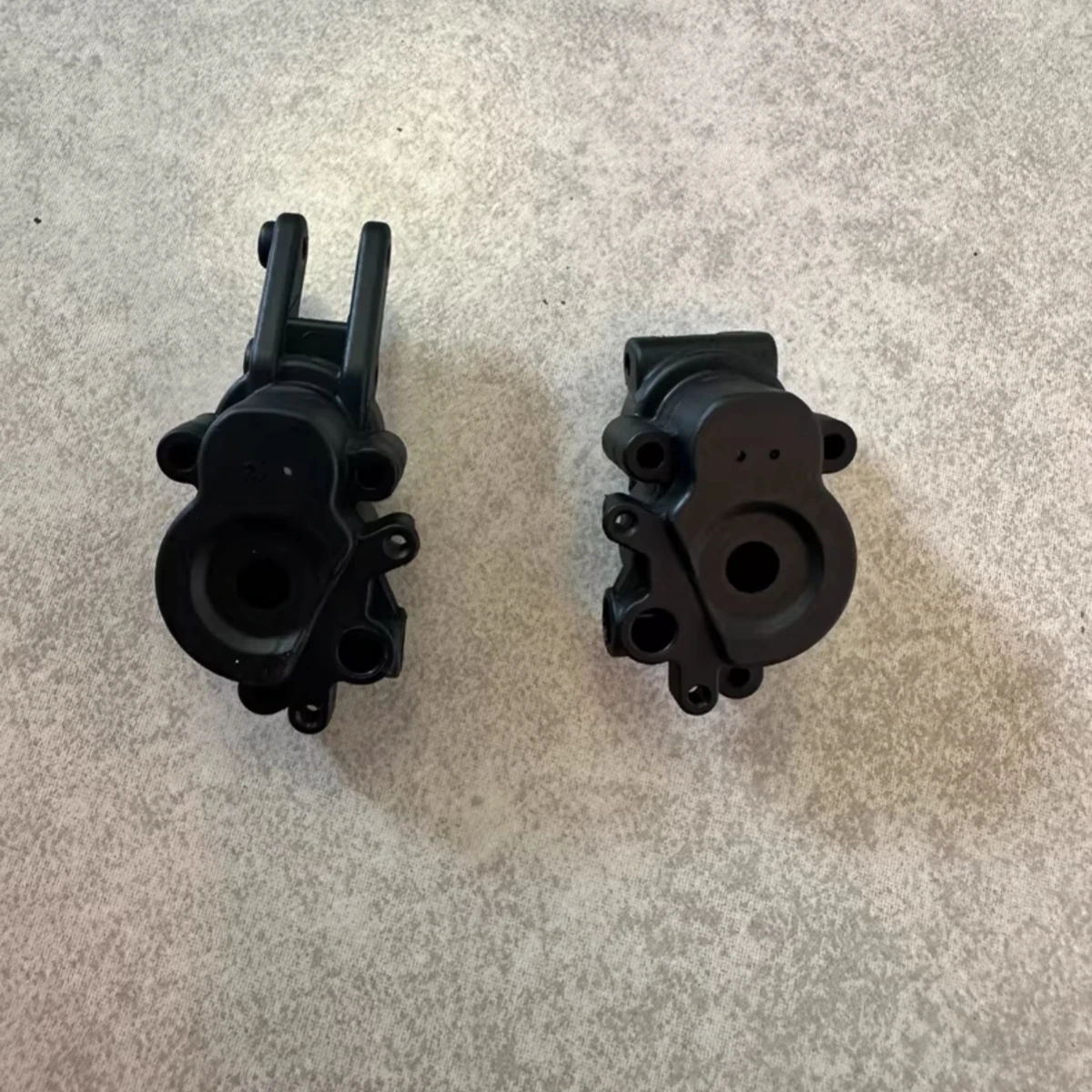 

Основание заднего колеса YIKONG c (21004) для радиоуправляемой машины 1:10 YK4106