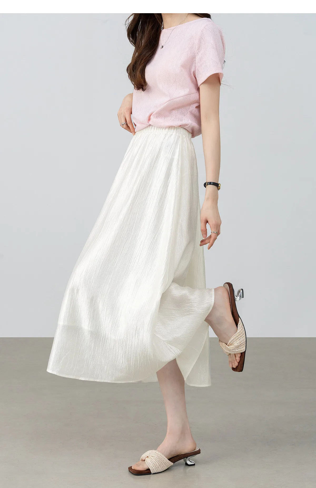 SENTUBILA Eleganter Satin-Plissee-Midirock für Damen, Sommer 2026, elastische Taille, glänzende Textur, fließender Rock für den Alltag 162QG6653 – Detail 28