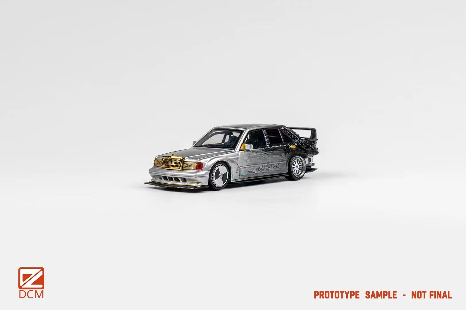 

** Предварительная заказ ** DCM 1:64 190E Starry, серебряная литая модель автомобиля