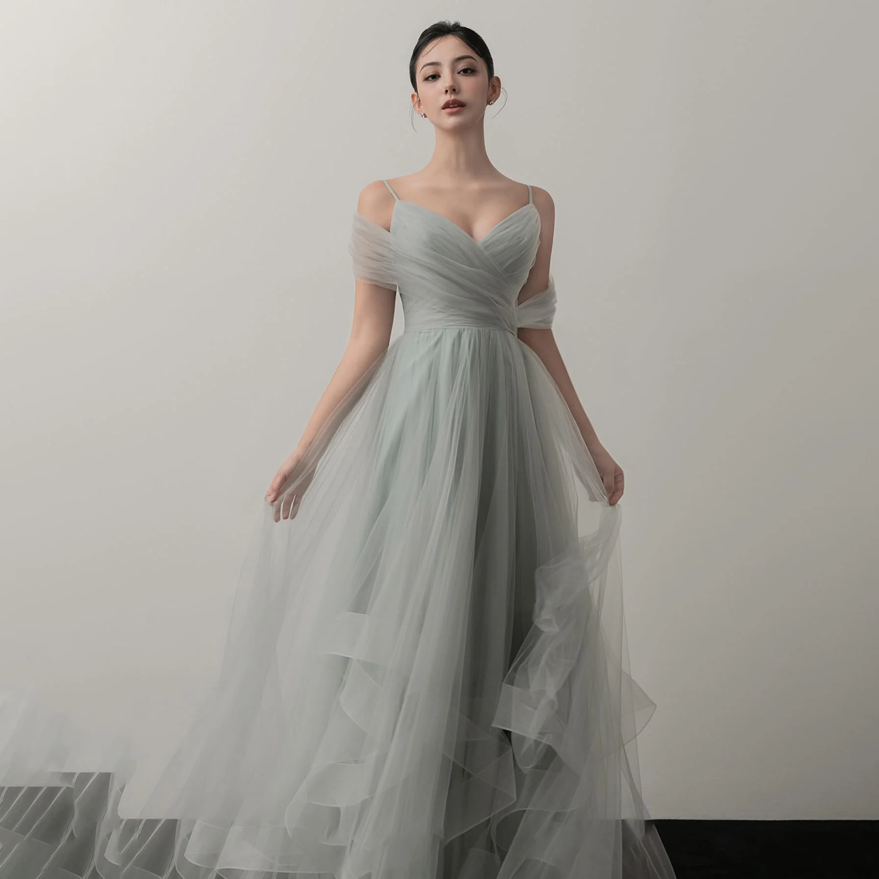 

OEING Sweetheart Luxury Formal Wedding Dresses Grey Tiered Pleat Sleeveless 프롬드레스 Floor Length Elegant Bride Gown Party Women