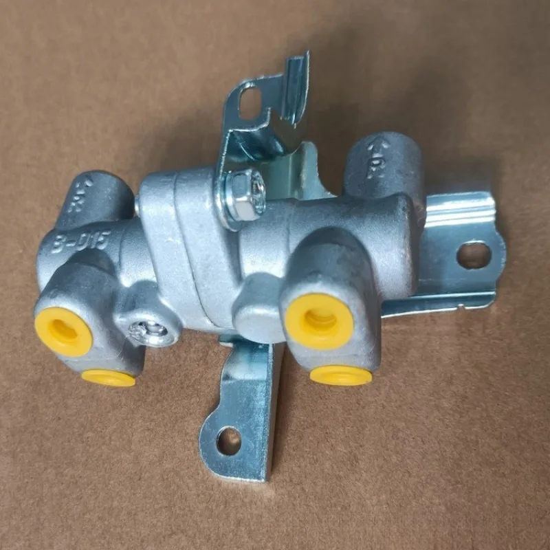 Brake Proportion Valve OE S11-3510610 MB316180 PW699649 SAGA-4186