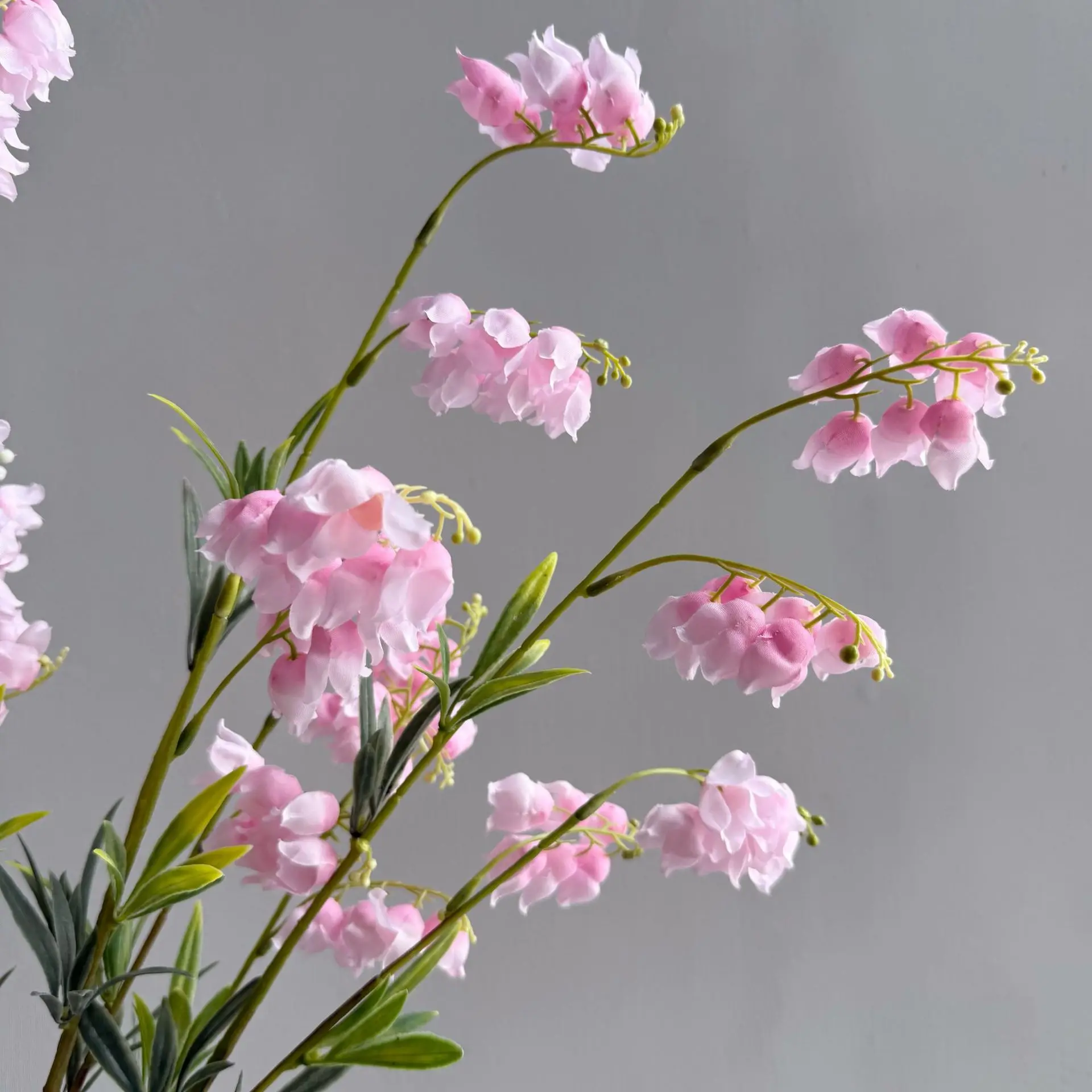 5 Stück Künstliche Maiglöckchen-Seidenblumen Hochzeitsdekoration Brautstrauß-Zubehör Künstliche Glockenblumen Party-Tisch- und Heimdekoration – Detail 3