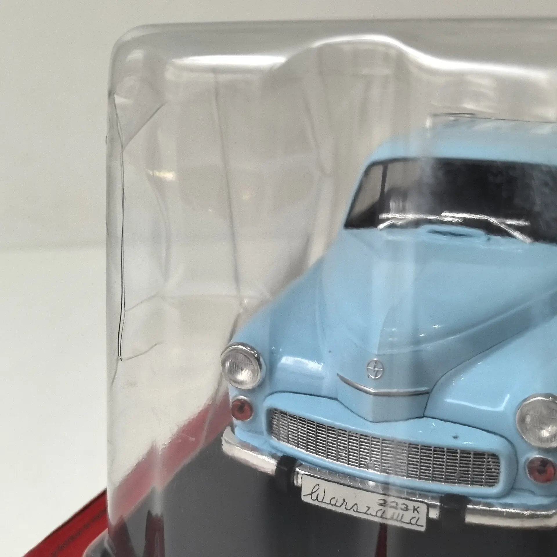 There Is Small Dust on The Car Body Diecast IXO 1/24 Scale FSO WARSZAWA 223 KOMBI 1965 Alloy Car Model view 6