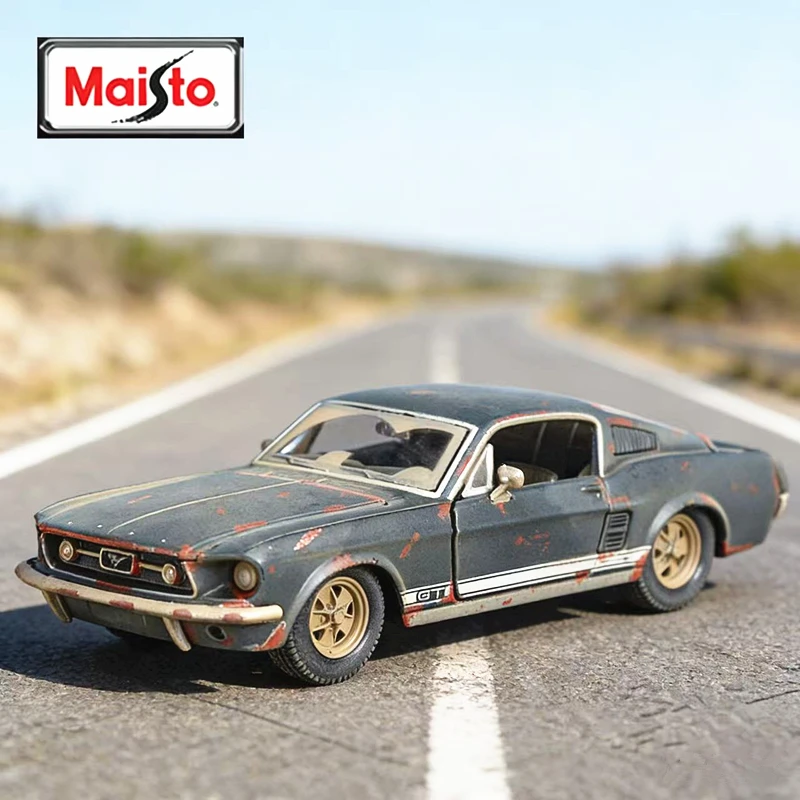 

New Maisto 1:24 1967 Ford Mustang GT Alloy Make Old Rust Sport Car Model Diecast Metal Classic Racing Car Vehicle Model Kid Gift