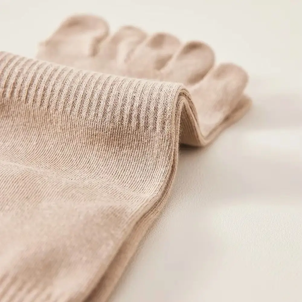 مع أصابع منفصلة خمسة أصابع الجوارب رقيقة المضادة للاحتكاك منخفضة قطع الكاحل جوارب رياضية أنبوب قصير تنفس القطن تو الجوارب الرجال