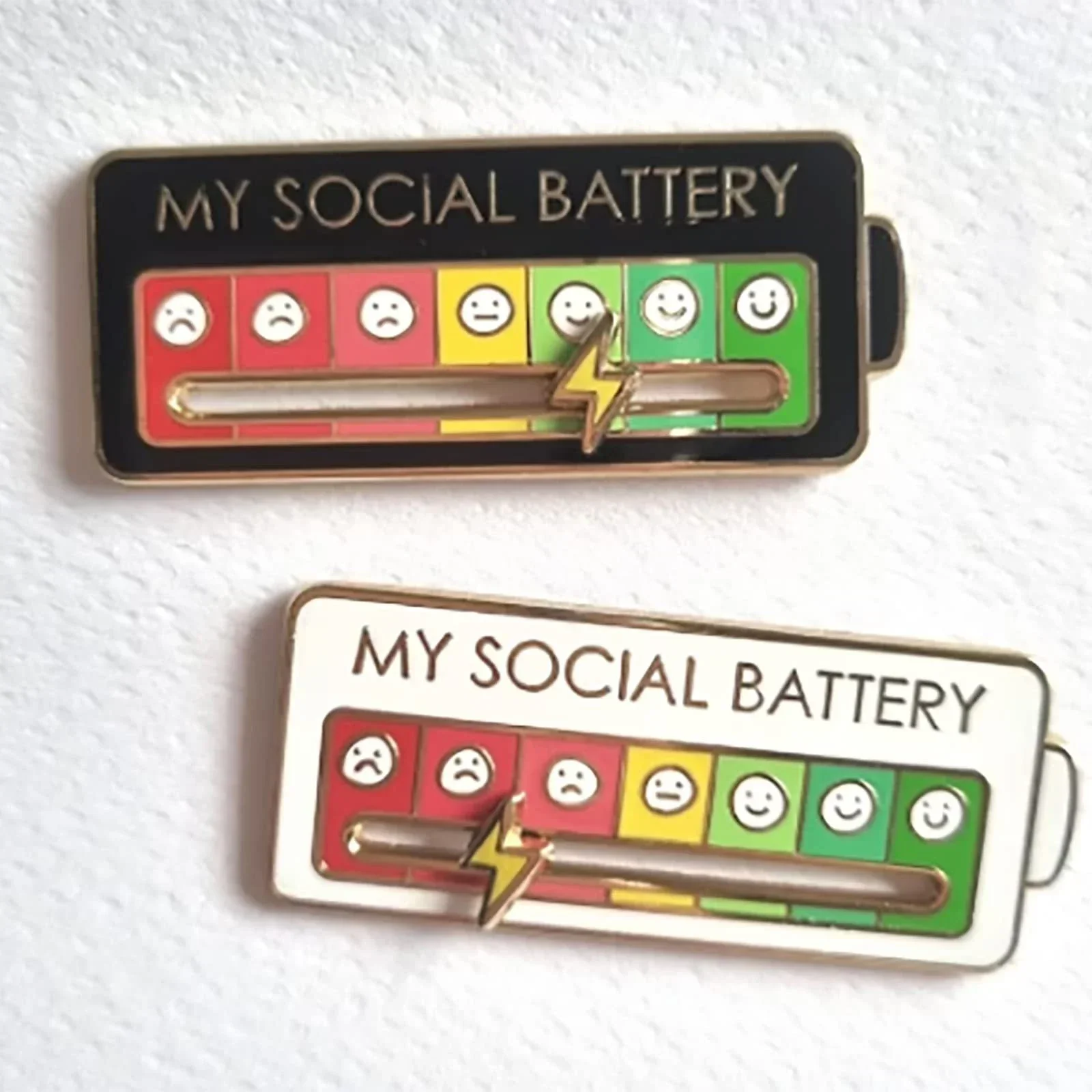 Funny Enamel Pin My Social Battery Lapel Pin Move To The Mood As You Jewelry Artistic Brooch Metal Badge Pin Bag Backpack Jewelr