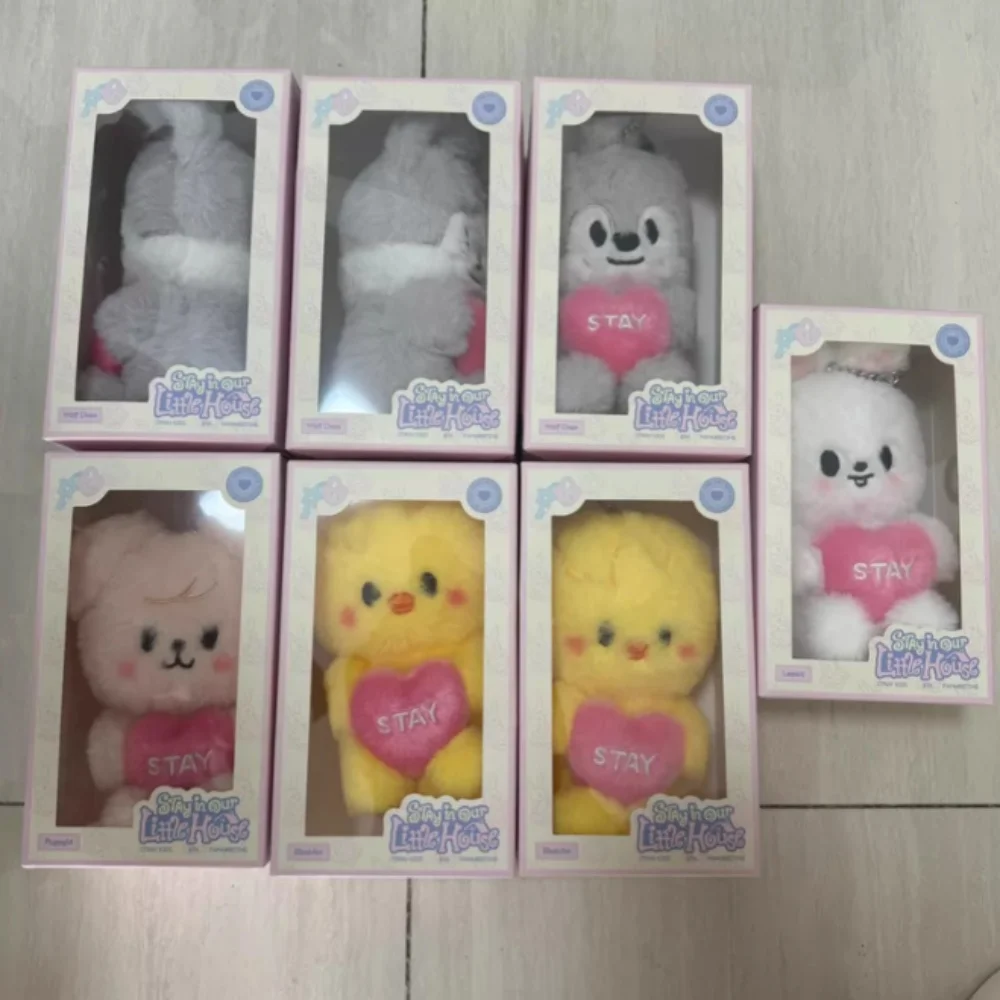 

SKZOO Heart Hugging Doll 15~20cm New Cute Cartoon Ornament Hug Doll Daily Necessities Decoration Gift Toy
