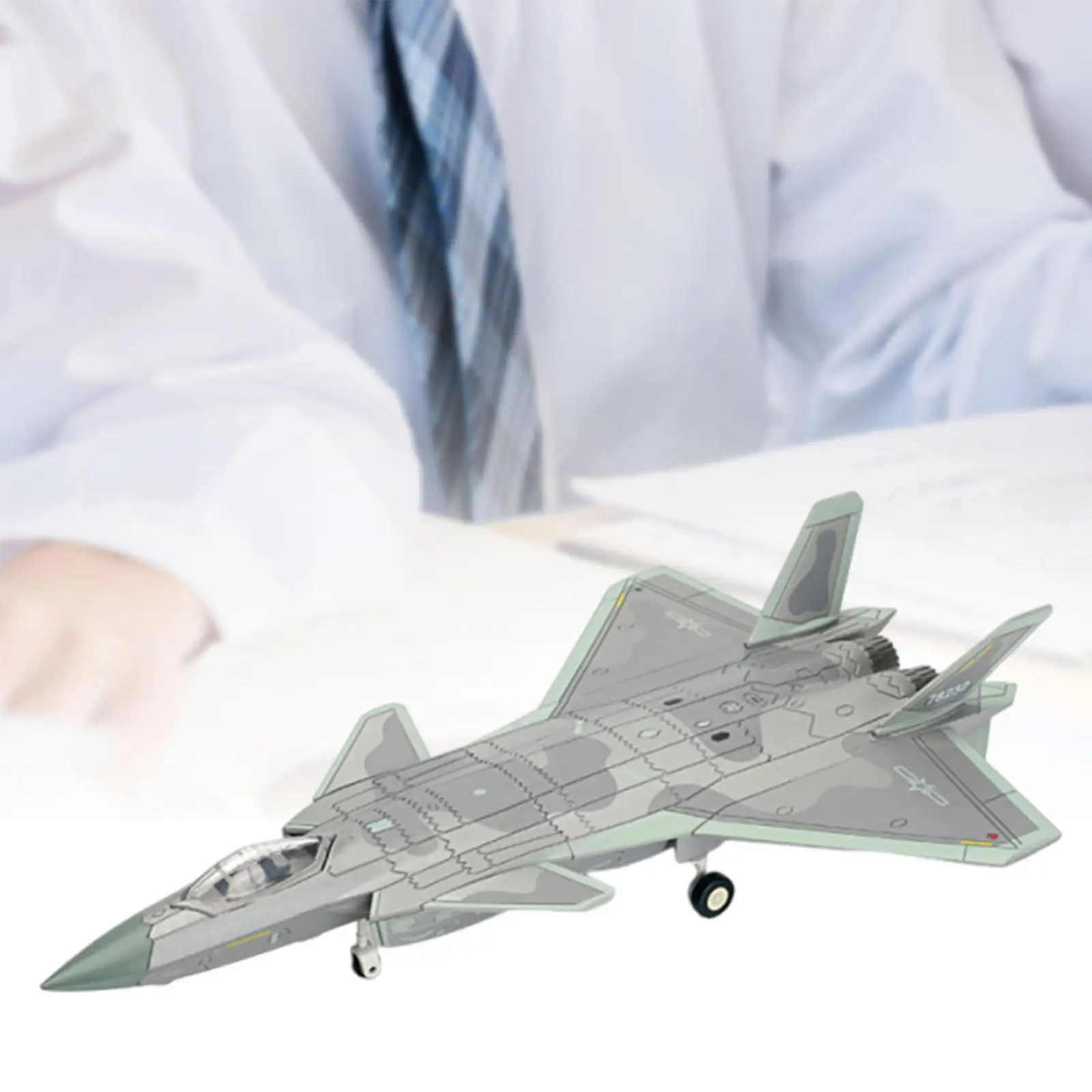 

Масштабная модель самолета 1:72, набор для сборки, демонстрационная модель самолета, для самостоятельной сборки, незаконченная, коллекционная, реалистичная, истребитель J-20 5-го поколения