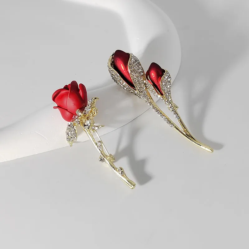 Fashion Red Enamel Rose Brooches For Women Men Classic Elegant Rhinestone Tulip Flower Brooch Lapel Pins Party Jewelry Lady Gift