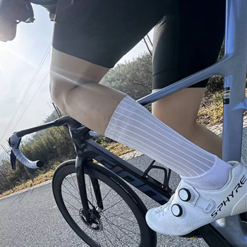 New 2025 Anti Slip Silicone Summer Aero Socks Whiteline Cycling Socks Men Bicycle Sport Running Bike Socks Calcetines