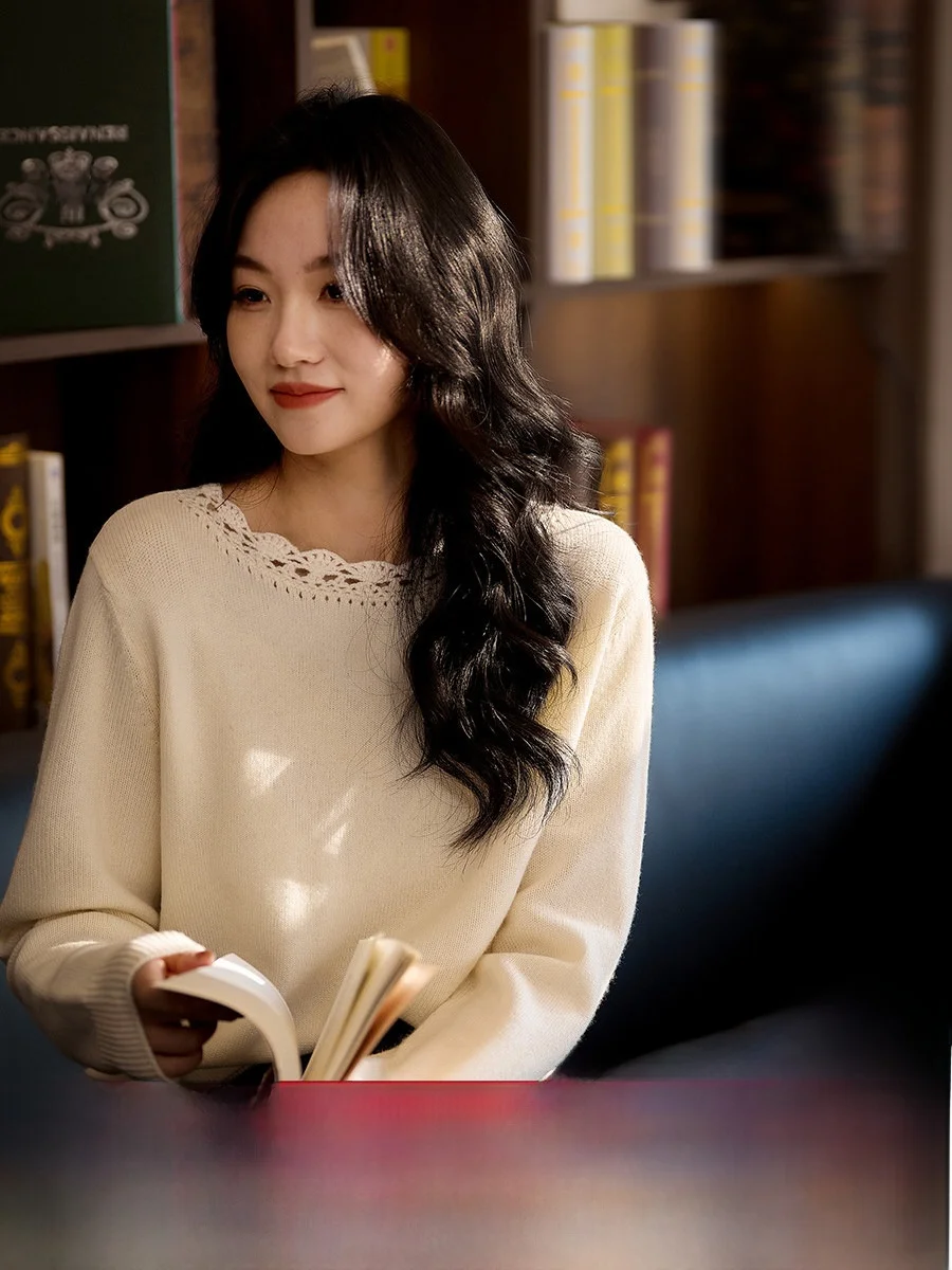 

Новый женский вязаный шерстяной свитер с круглым вырезом, мягкий, с длинными рукавами, ажурный дизайн, теплый, повседневный, модный