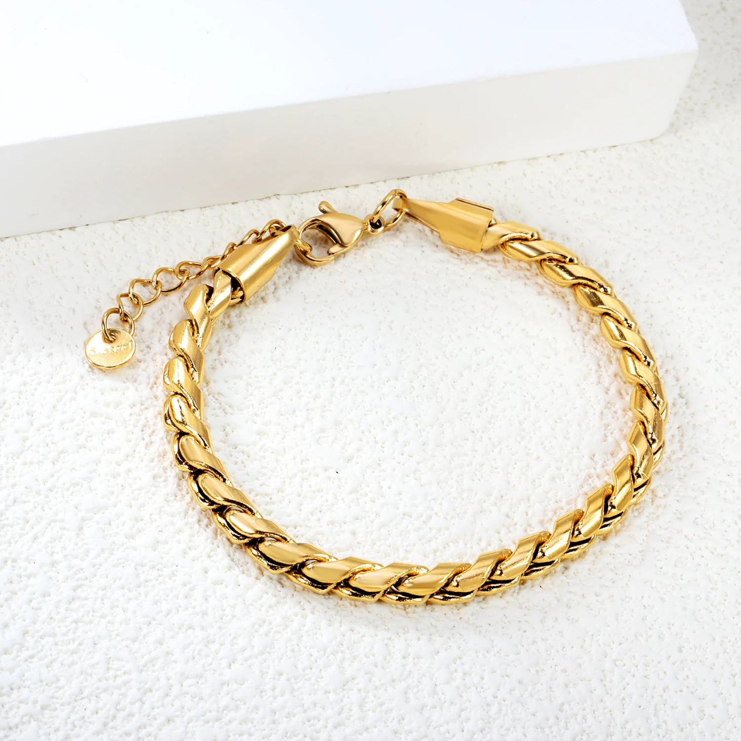 Modisches Spiralketten-Edelstahlarmband, hochwertiges wasserdichtes Accessoire, Herrenschmuck, 18 Karat vergoldeter Hip-Hop-Trend