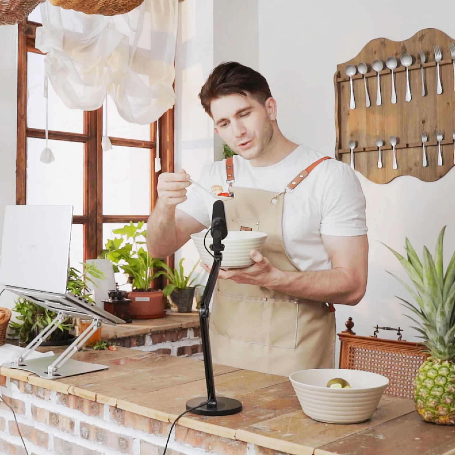 High Definition Foldable Document Camera With Auto Focus for Classroom, Training and Remote Education