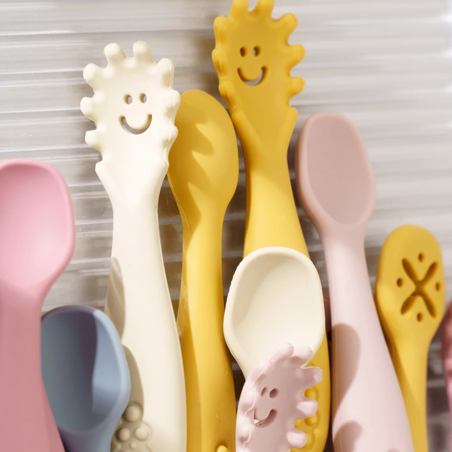 Free Personalized Name Or Logo Baby Feeding Spoons Set Toddler Training Weaning Sticky Spoon Tableware Baby Shower Gifts