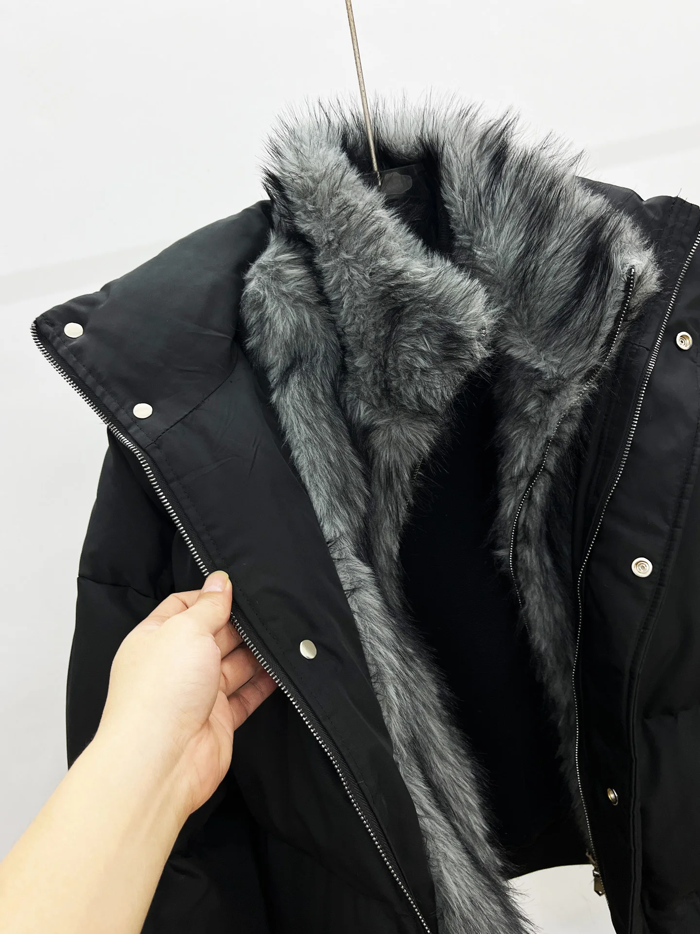 2025 Winter New Faux Two-Piece Faux Fur Collar Splicing Parkas Men Thickened Warm Loose Trendy Parkas Long Sleeve Handsome Coats