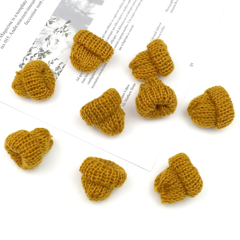 10 Stück Mini Strickmützen Brosche Pins Abzeichen DIY Nähen Bastelmaterialien Bastelbedarf Kinder Kopfbedeckung Puppenkleidung Zubehör – Detail 16