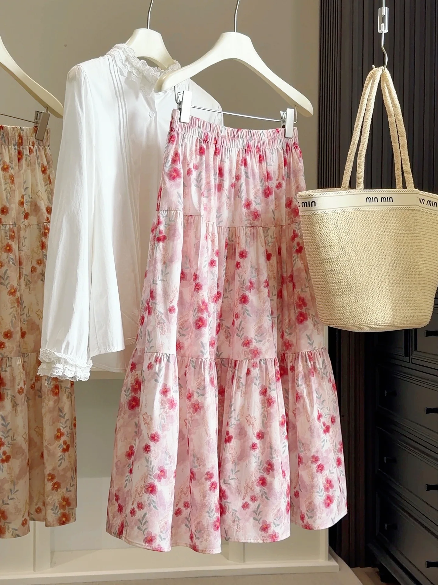 French Elegant Floral Pink A-line Cake Skirt Women Spring Summer Elastic Waist Tiered Harajuku Countryside Midi Skirt Versatile