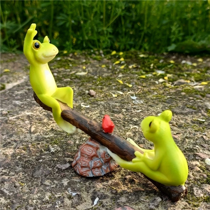 Cute Seesaw Frog Miniature Playground Frog Couple Figurine Fairy Garden Ornament Micro Landscape Decor Gift Craft Accessories