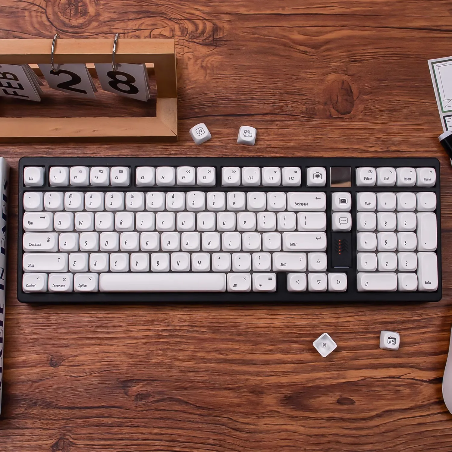 Minimalist white style Keycaps PBT Material 134 Keys Dye-Sub MOA Profile Keycaps for 87/104/108 Mx Switch Mechanical Keyboard