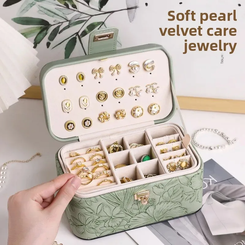 صندوق مجوهرات للساعة المحمولة، حقيبة تخزين صغيرة للسفر للخواتم والقلائد والأقراط وأحمر الشفاه مع فتحة حلقية قابلة للإزالة من جلد البولي يوريثان