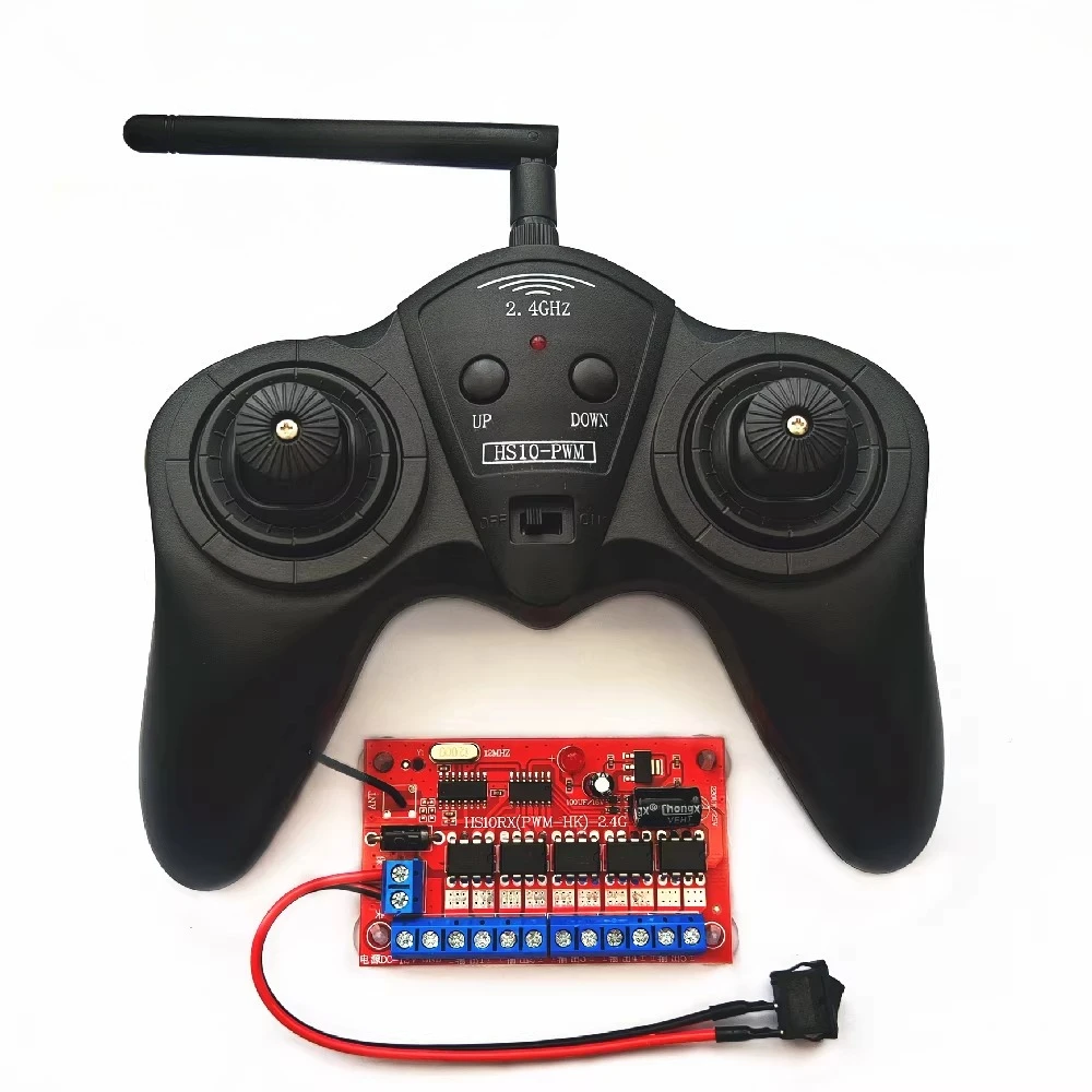 

Mixed control differential turning 10 channel RC DIY model tank vehicle module science education interest competition