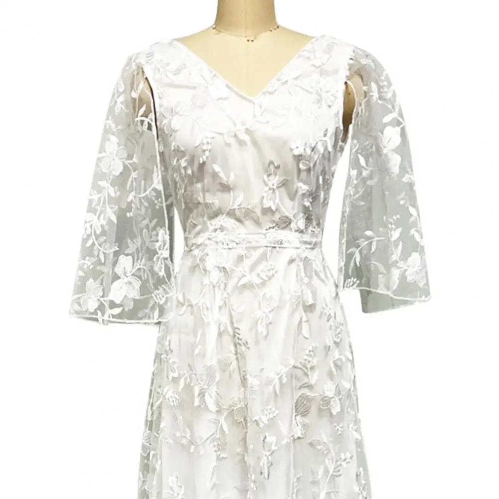 Suknia ślubna z koronki z wycięciami, rozkloszowane rękawy, głęboki dekolt w serek, odkryte plecy, suknia balowa w stylu boho, 2025