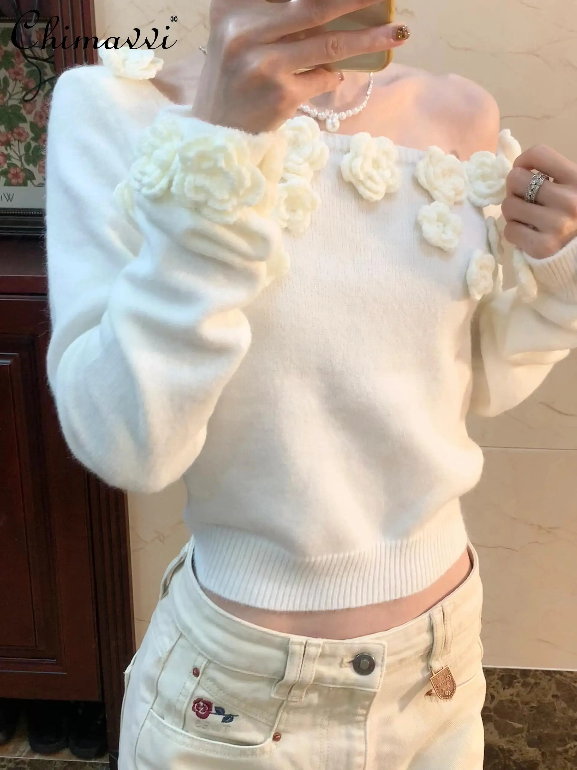 French White 3D Flower Slanted Shoulder Sweater Women's Autumn New Fashion Design Off-the-shoulder Knitted Sweaters Short Top