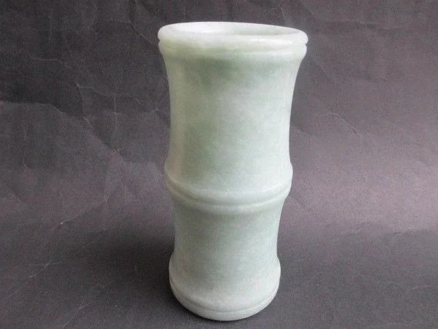 

The Chinese manual polishing.Bamboo jade cup shape