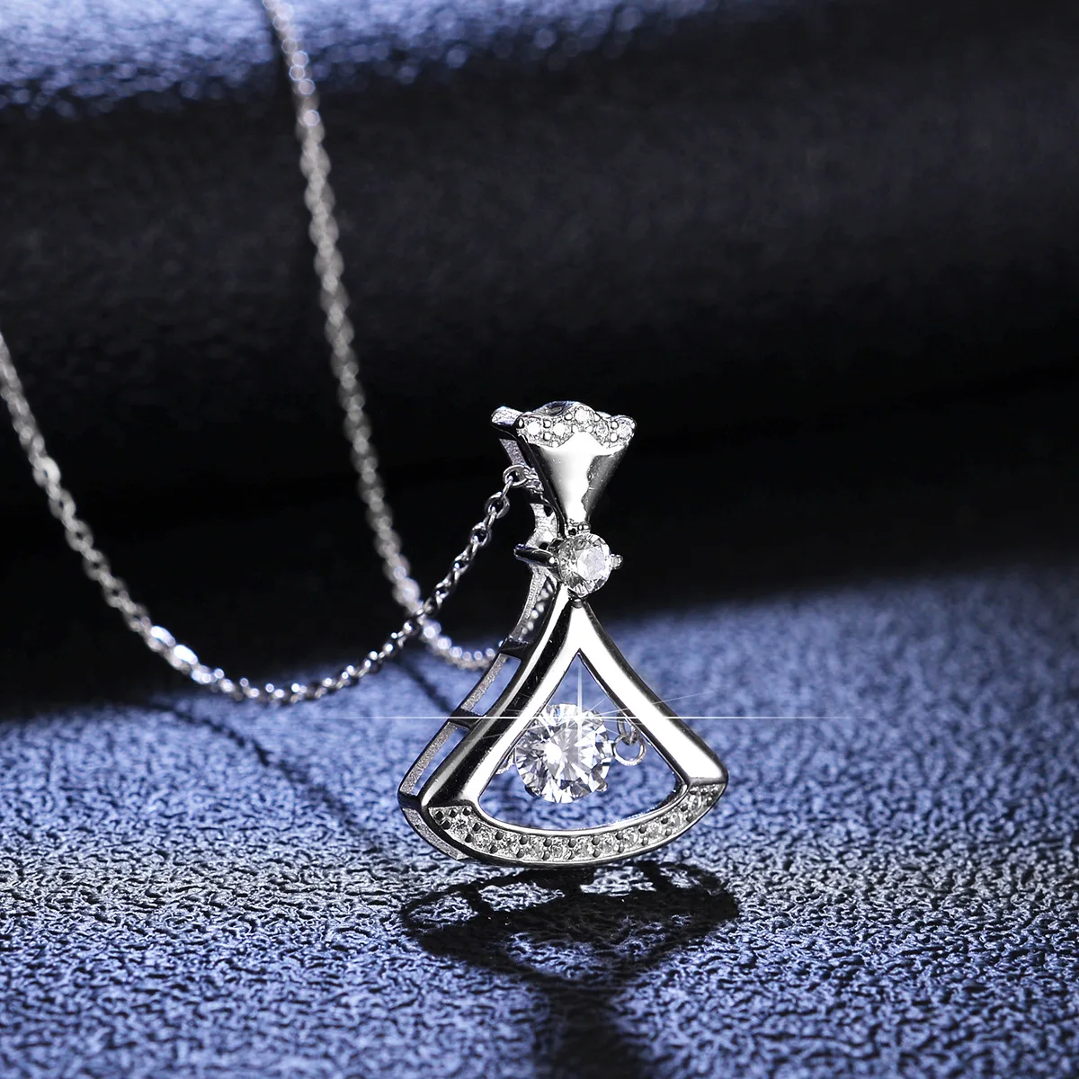 S925 Sterling Silver Pendant Mozzarella Diamond Smart Necklace Women's Skirt Beating Heart Silver Pendant Collarbone Chain